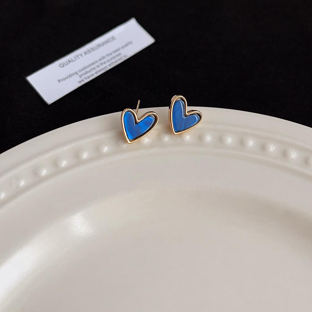 Maillard Coffee Color Amber Earrings Women's Autumn and Winter High-end Commuter Style Earrings Light Luxury Niche Design Earrings