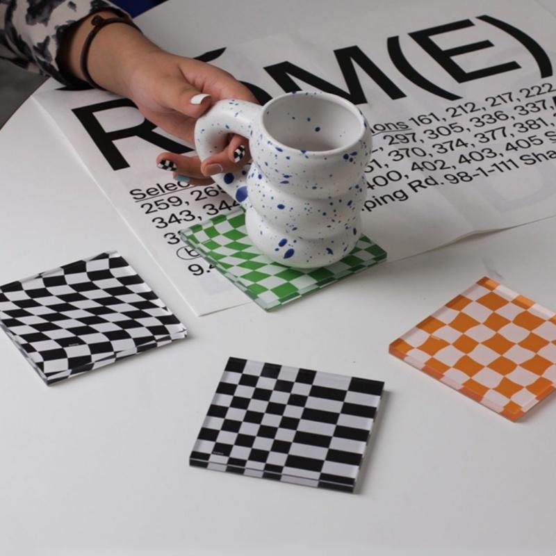 Square Acrylic Coasters Creative Twisted Checkerboard Grid Anti-scald Waterproof Mat Home Kitchen Heat Insulation Non-slip Mats