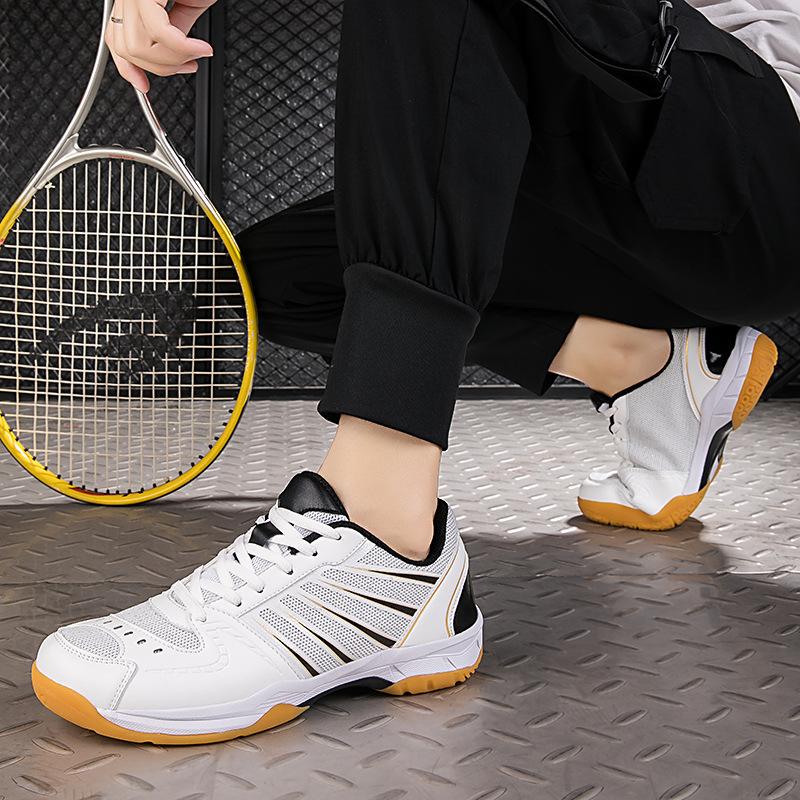 Badminton shoes new professional lightweight breathable soft-soled sports shoes shock-absorbing mesh training shoes