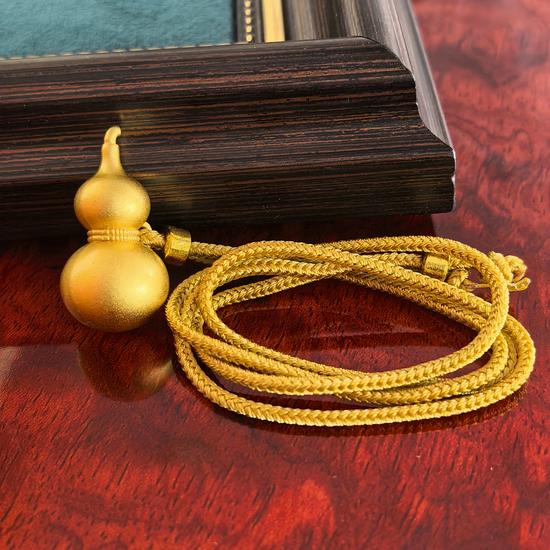 Gold-Plated Gourd Pendant Necklace: Ancient Style, Lucky Prosperity, Woven Rope Chain