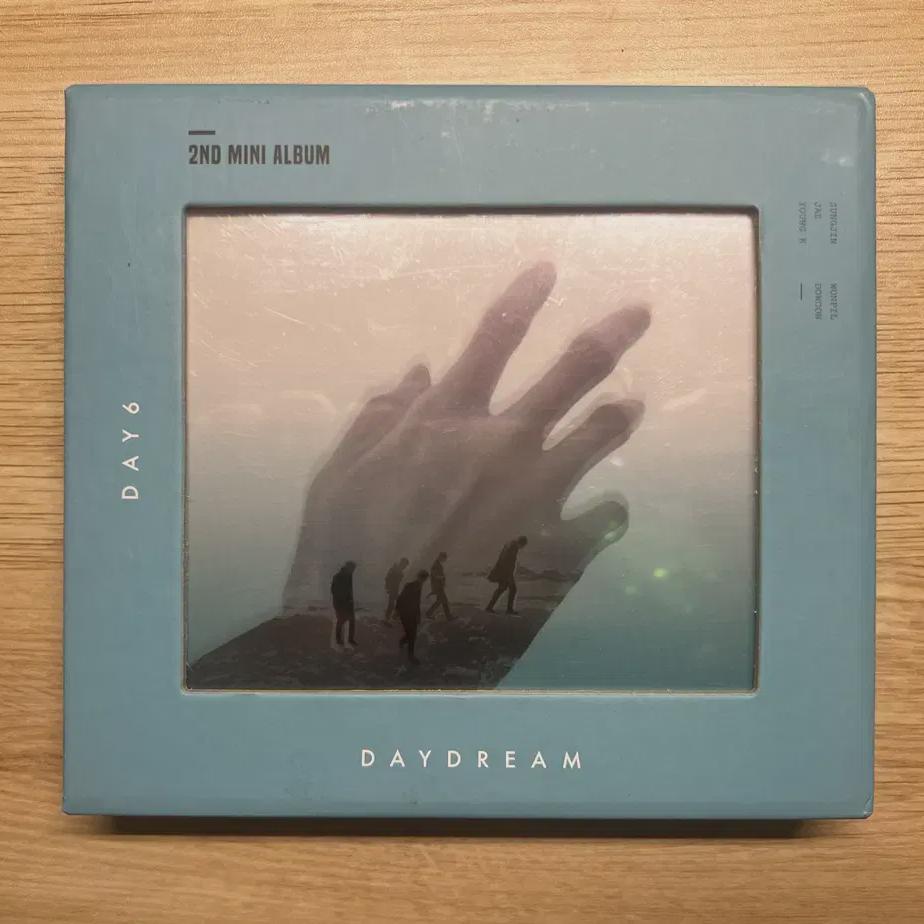 

Я убрал 2-й альбом Day6 Daydream мини-альбом Desik Goods