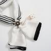Anneau de foulard fleur perle artificielle Bouton noué coin de vêtement Attache-cravate T-shirt Attache-boucle coulissante Porte-anneau pour foulards en soie Accessoires vestimentaires