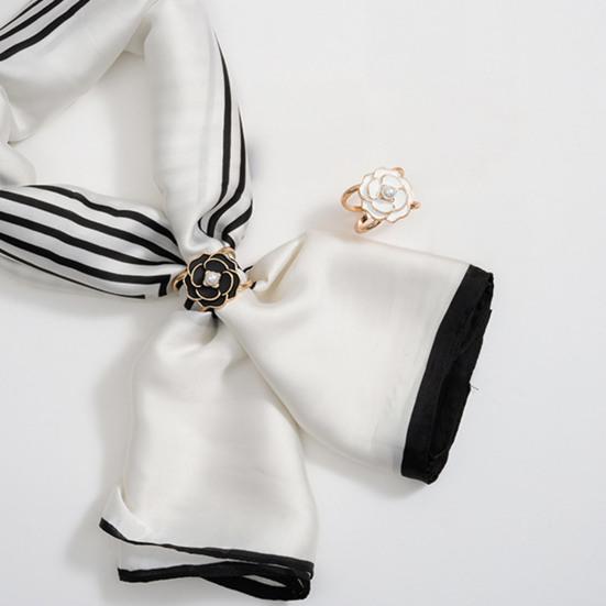 Anneau de foulard fleur perle artificielle Bouton noué coin de vêtement Attache-cravate T-shirt Attache-boucle coulissante Porte-anneau pour foulards en soie Accessoires vestimentaires