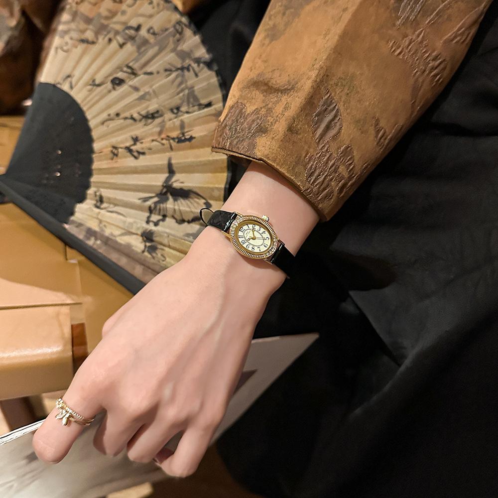 Oval Belt Diamond Women'S Watch Small Dial Retro Exquisite Waterproof Women'S Watch Fashion Temperament