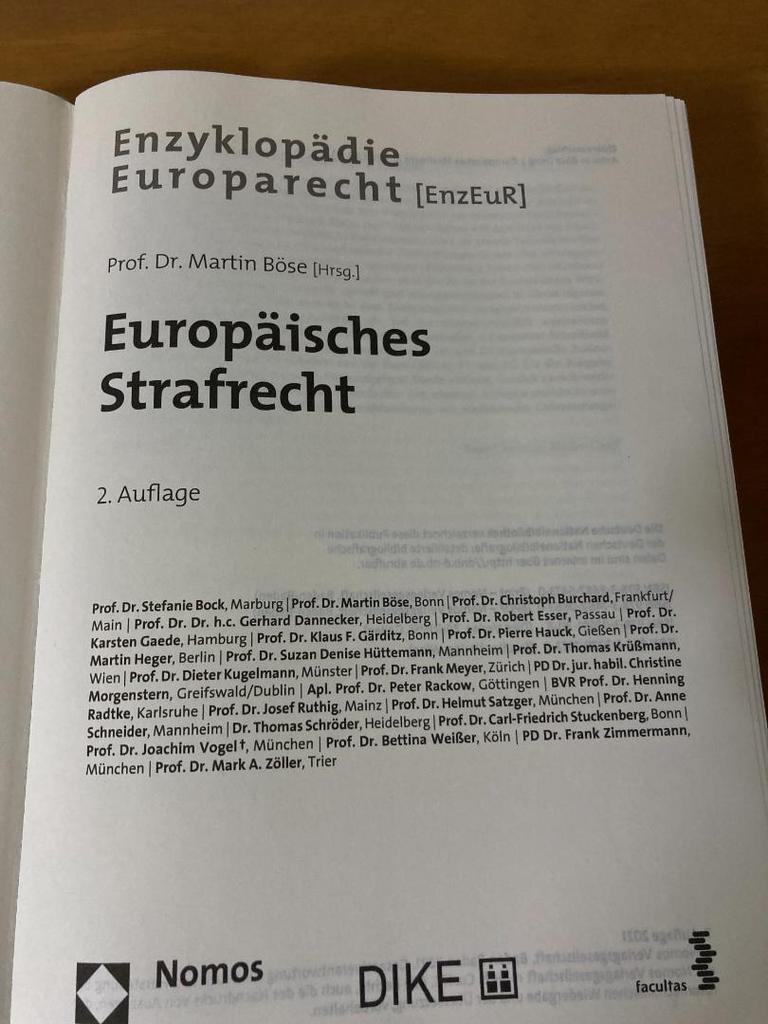 [USED] Foreign Books / Europäisches Strafrecht (2. Auflage)