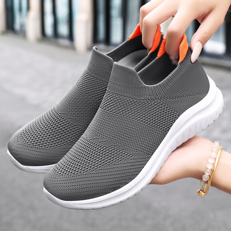 Women's shoes new fly-woven breathable casual shoes light mouth lightweight single shoes soft sole comfortable net shoes solid color simple shoes wom