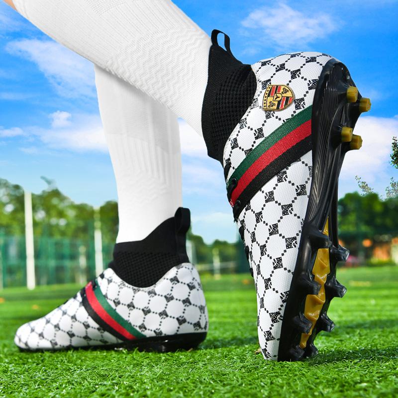 Men's Football Shoes Pro-Quality Teenager's Outdoor Training Cleats High Quality Breathable Athletic Sneakers Anti-slip Footwear