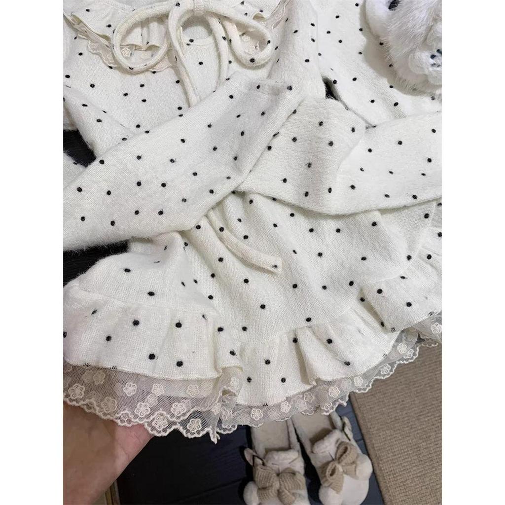 Korean Sweet & Spicy Polka Dot Lace Trim Long Sleeve Women's Winter T-shirt