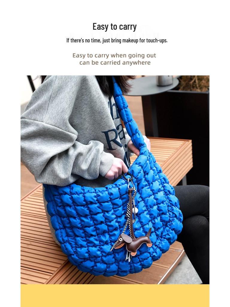 Verbesserte minimalistische plissierte Knödel-Schultertasche - Damenhandtasche mit großem Fassungsvermögen aus Daunenbaumwolle