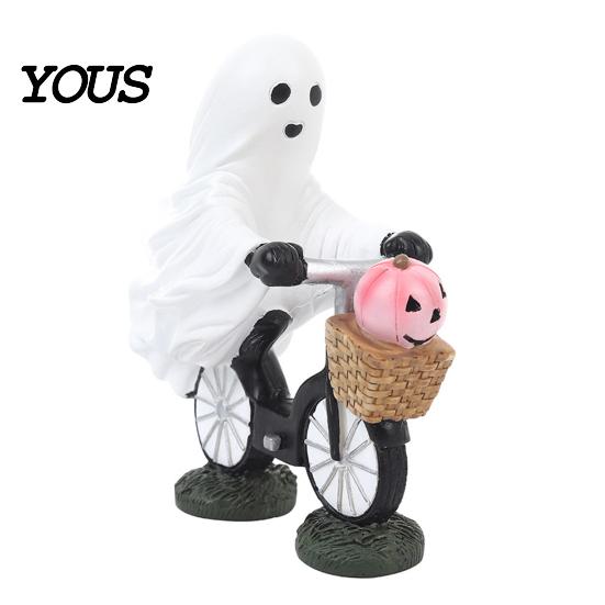 Halloween Ghost Bike Ornament Riding Bicycle Resin Figurine, Spooky Desk Shelf Decor for Handmade Holiday Gift Enthusiasts Home Entryway, Hand-Painted