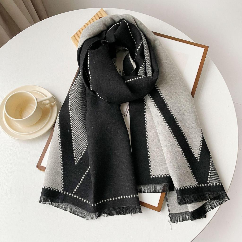 2025 High-End Women's Korean Style Versatile Shawl: Double-Sided, Warm, Imitation Cashmere Scarf with Old Flower Design for Autumn/Winter.