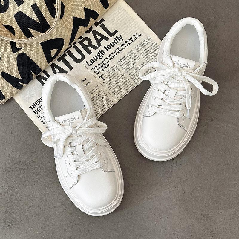 Thick-soled heightening little white shoes women's autumn new leather comfortable muffin thick-soled shallow mouth casual sports board shoes