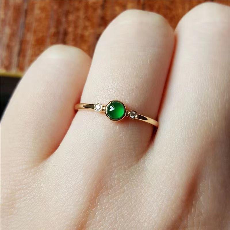 Heller grüner transluzenter eiförmiger Ring für Damen - 2024 Luxusmode Chalcedon-Stil US 7 brown