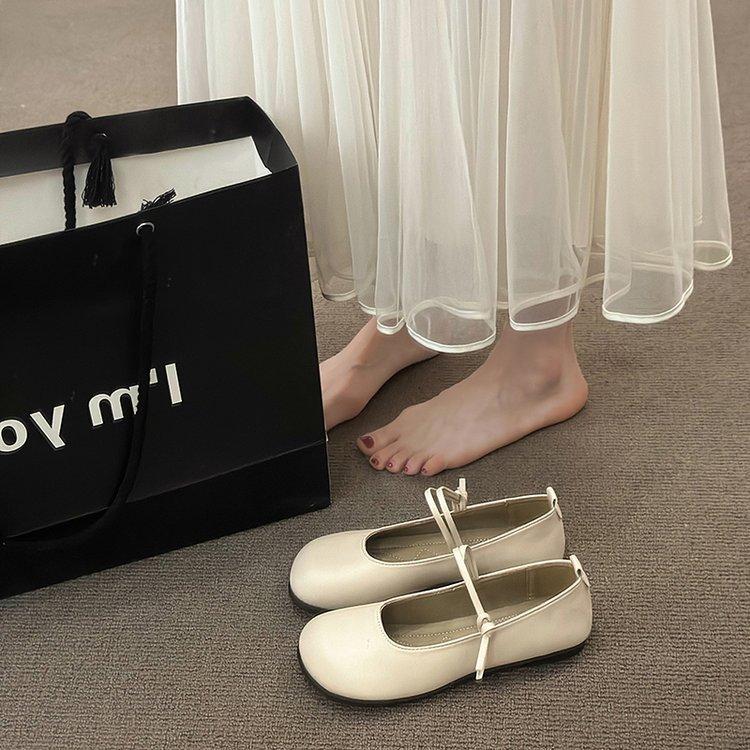 French retro patent leather baotou sandals women's 2025 spring and summer new square head metal one-word buckle with thick heel single shoes women