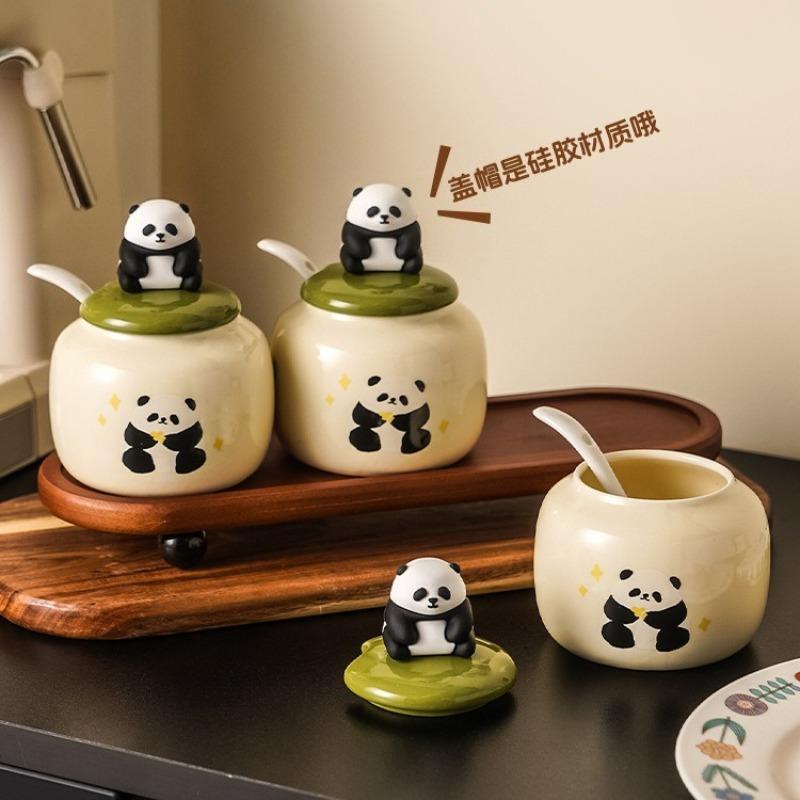 Creative Panda Ceramic Spice Jar Set Home Kitchen Decorations 3 Pcs Seasoning Box Set Salt and Pepper Shakers Flavoring Utensils