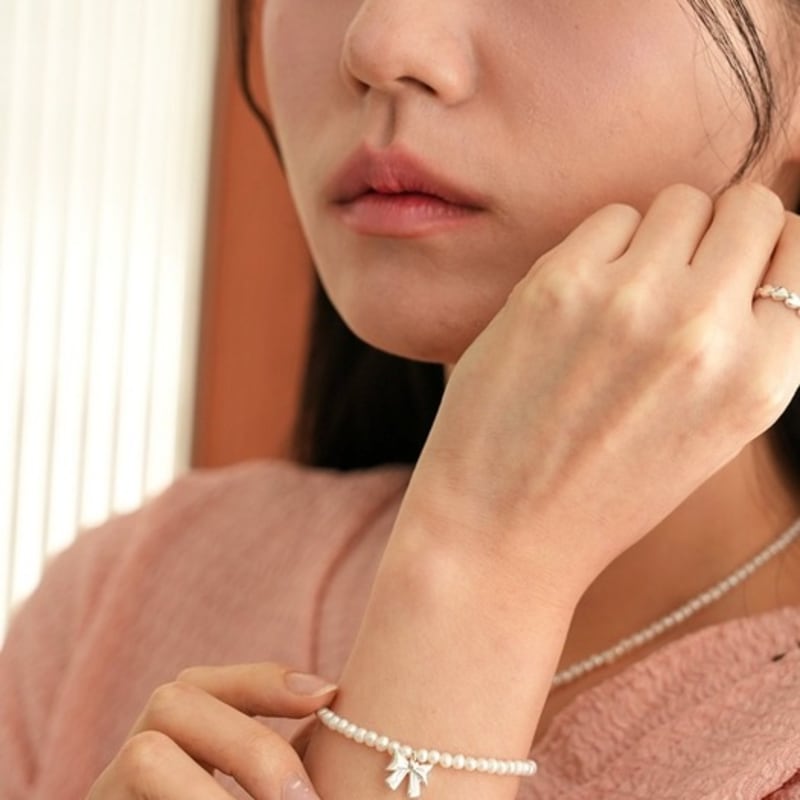BELLOOGGI Heart Ribbon Pearl Bracelet