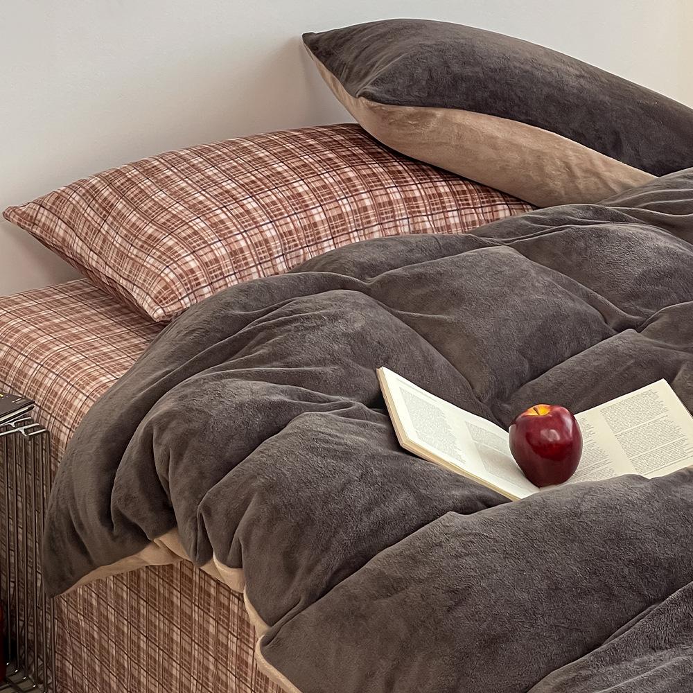 Thickened Milk Fleece Four-Piece Set, Warm Coral Fleece Bed Sheet Quilt Cover, Fleece Bedding Three-Piece Set