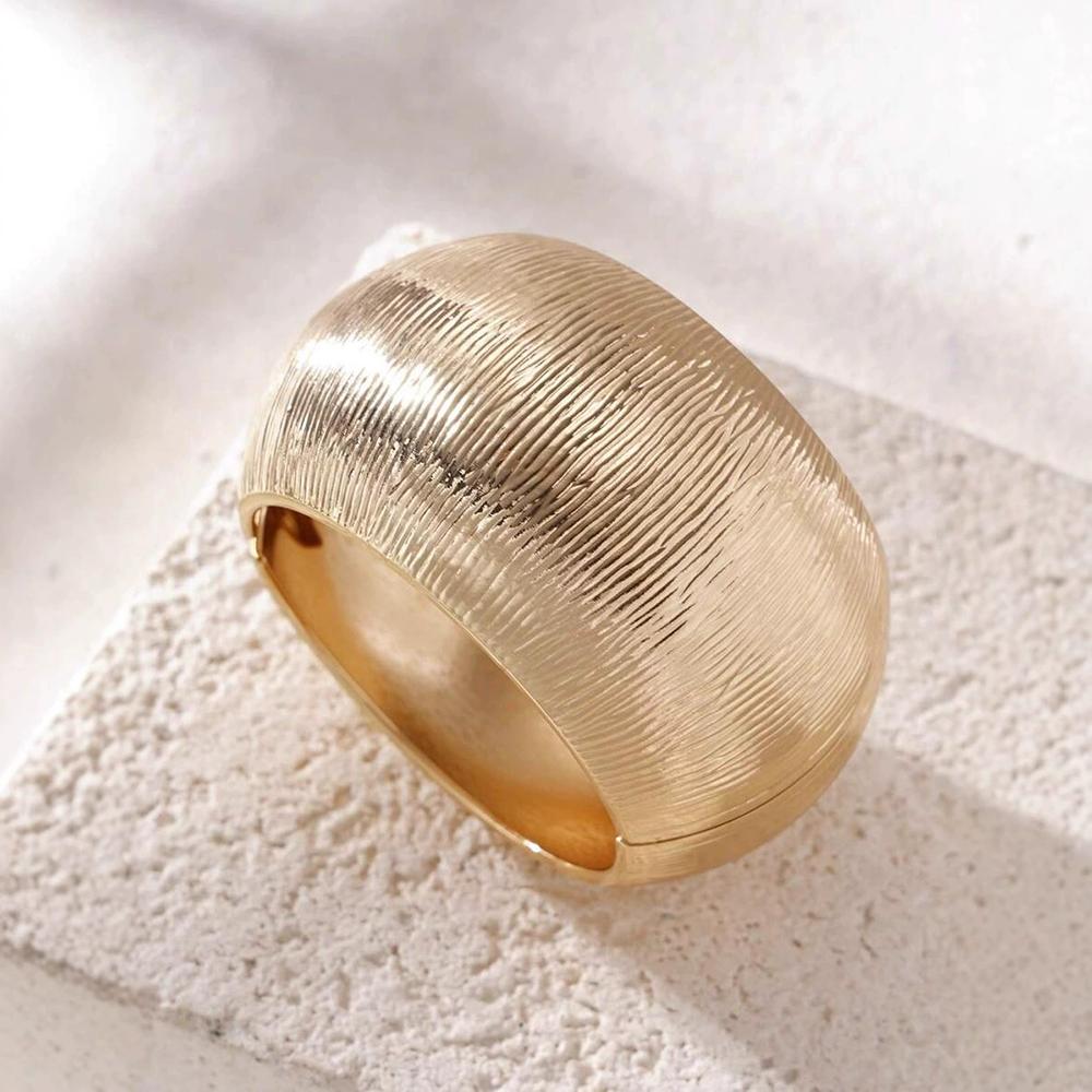 Exaggerated And Unique Texture Large Bracelet Women's Golden Pleated Bracelet Fashionable And Trendy Punk Jewelry Accessory
