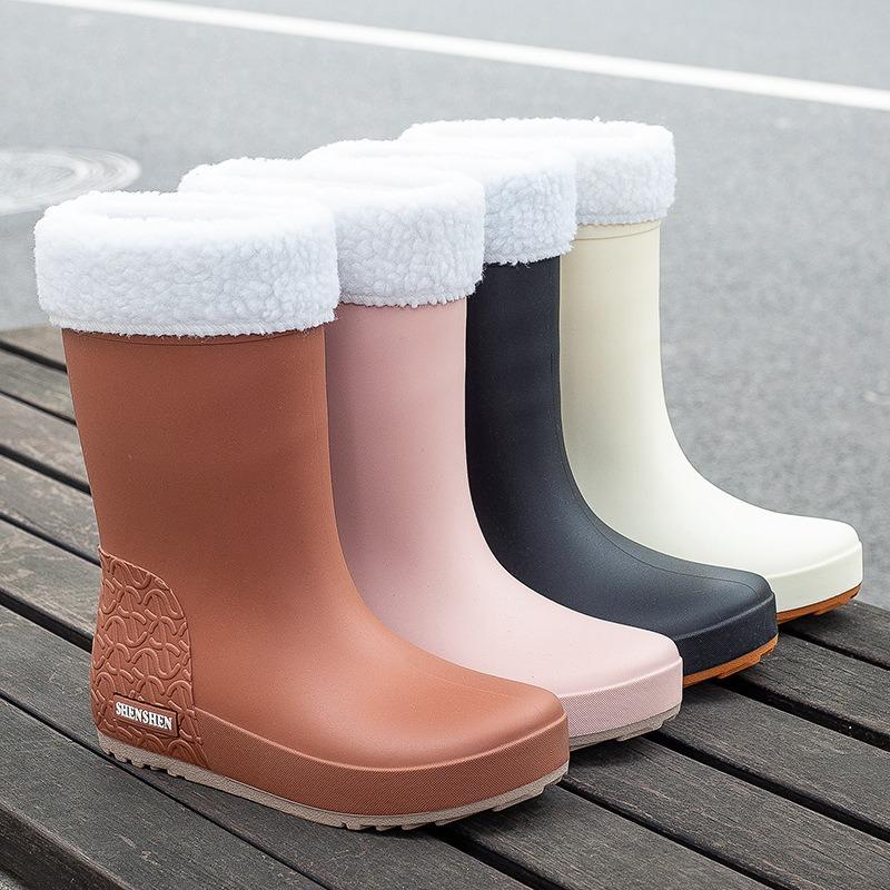 Fashion medium tube rain shoes women wear non-slip water shoes warm rain boots fashion high tube water shoes rubber shoes women