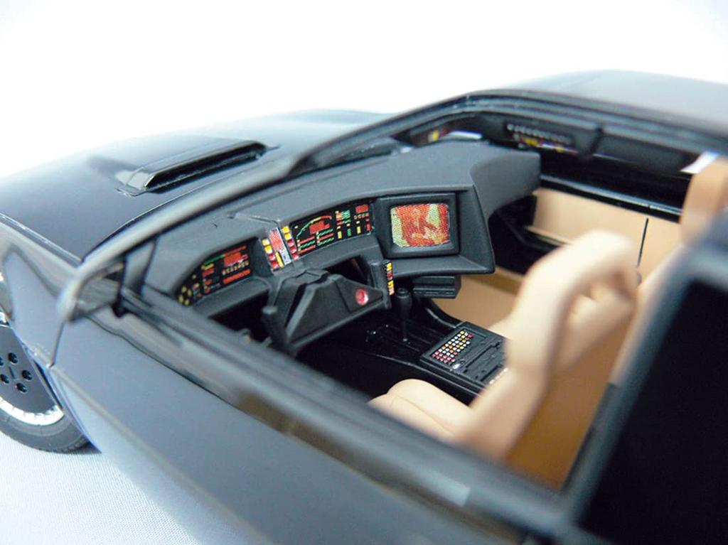 Aoshima Bunka Kyozai Movie Mecha Series Knight Rider Knight 2000 Season III Scale Plastic Model KR-02 K.I.T.T. 1/24