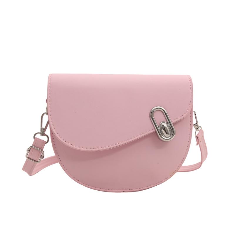 

Іноземний стиль дизайну ретро невелика сумка 2024 нова жіноча сумка модна текстура сумка під пахвами простий тренд підсідельна сумка рожевий