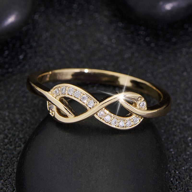 A Stylish And Minimalist Women'S Ring Featuring an Infinite Loop Design with Micro-Set Synthetic Zirconia, Perfect for New Year, Ramadan, Valentine'S