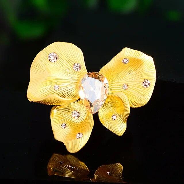 Retro Velký motýl Vysoce kvalitní slitina Brože z imitace křišťálu pro ženy Muži Přehnaná živůtka Coat Pin Příslušenství Šperky