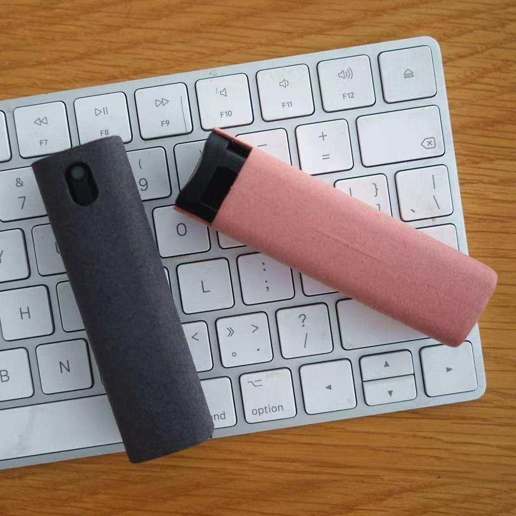 1PCS Two-in-one Cleaning Brush Is Suitable for Men and Women To Use Mobile Phone Screen Cleaning and Portable