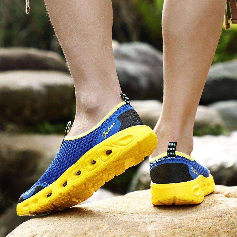 Men Aqua Water Shoes Women Outdoor Beach Slip on Boots Lightweight Sport Rubber Sneakers Shoes