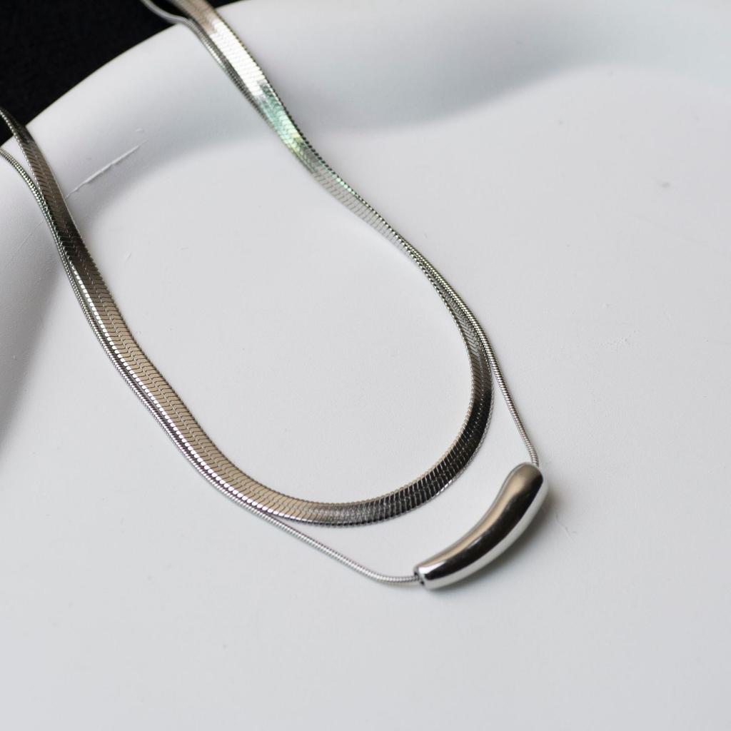 Simple Titanium Steel Necklace Women'S Light Luxury High-End Love Pendant Neck Chain Autumn And Winter Sweater Chain Minimalist Style