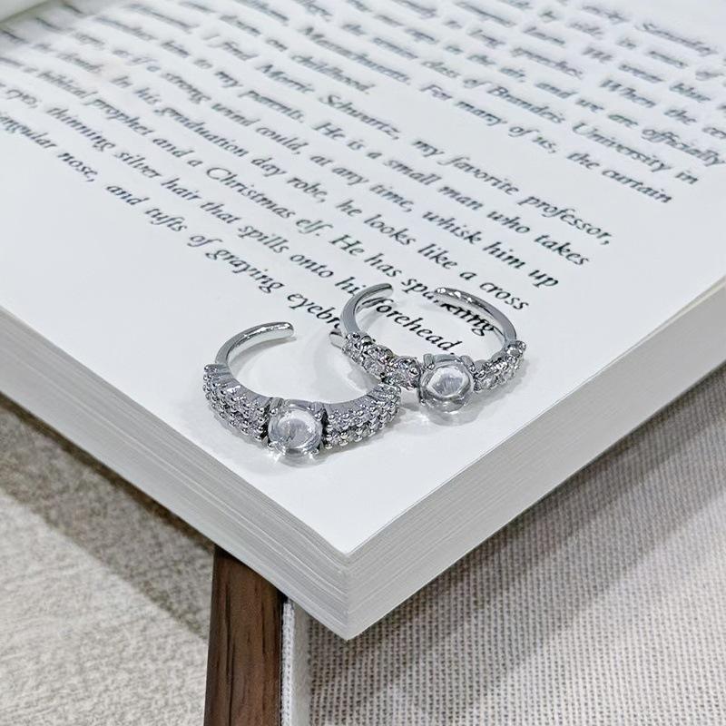 Cool Feeling Imitation Chalcedony Moonstone Zir*****Pen Ring Female Niche Design Light Luxury High-End Feeling Stacked Wearing Index Finger Ring