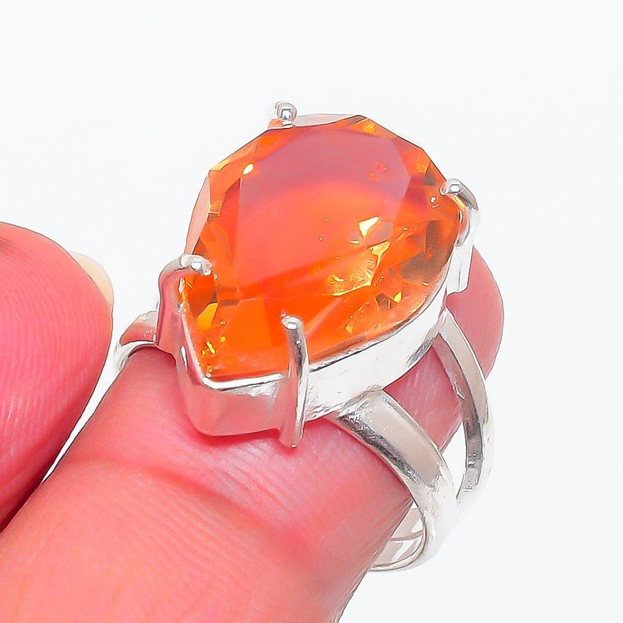 

Кольцо из серебра 925 пробы с натуральным цитрином, размер 7,5, G0u19