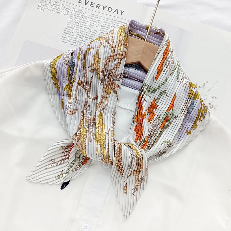Retro Color Block Crinkled Square Scarf - 70cm Pleated Neckerchief in Imitation Silk for Women