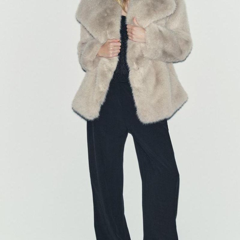 Fall and Winter New Women's Fashion Style Lapel Long Sleeves Artificial Fur Effect Short Coat Outwear 4369248