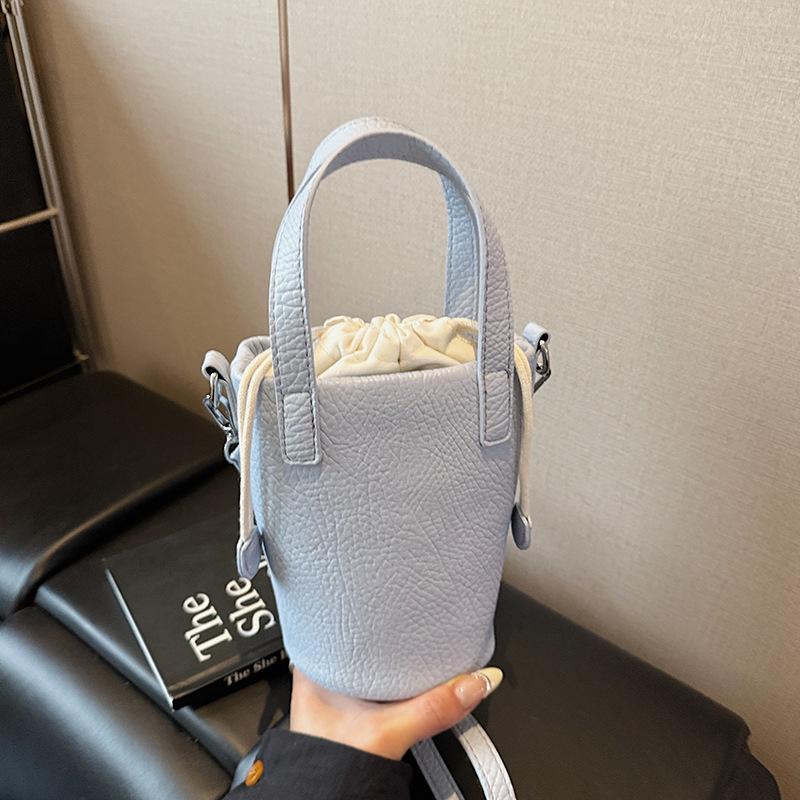 Niche Bucket Bag Women's Summer Simple and Versatile Fashion Trend Casual Shoulder Messenger Bag