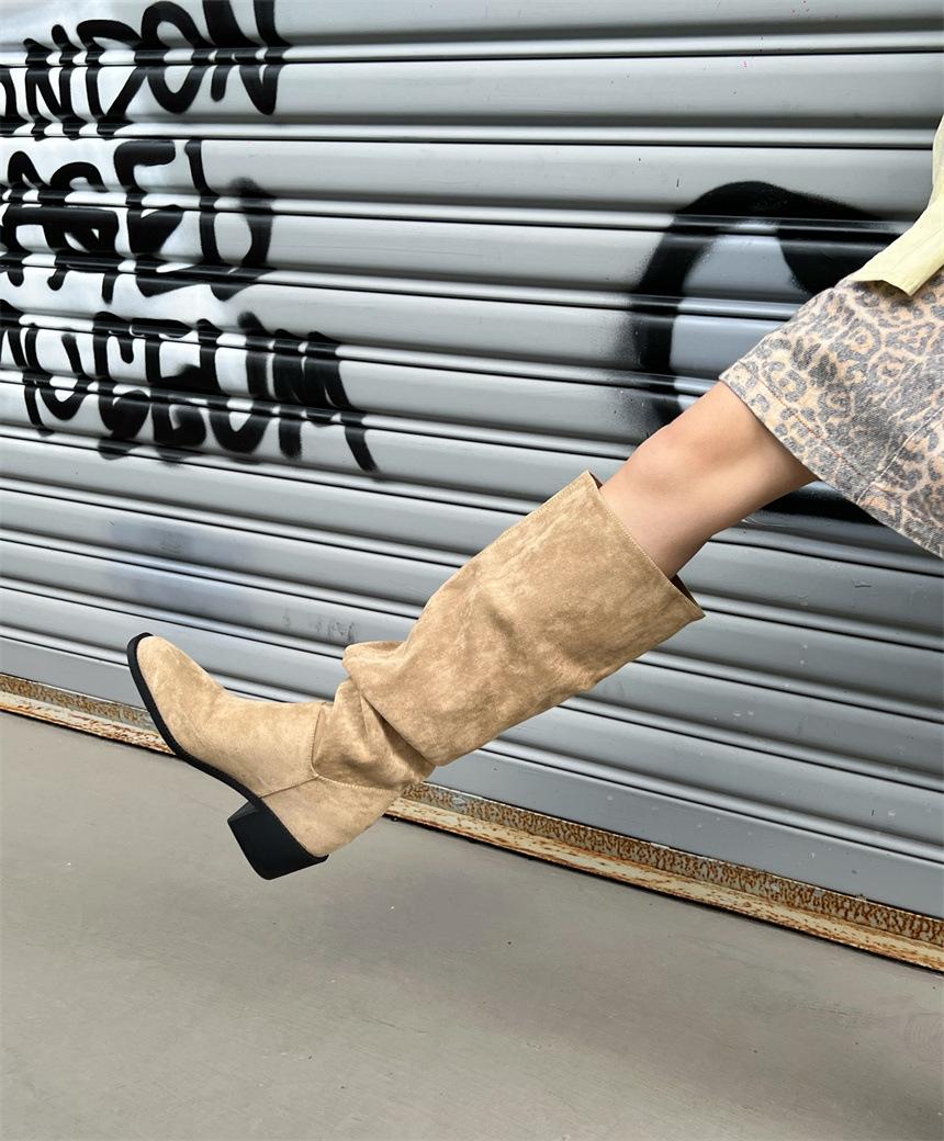 

2025 autumn new thin French retro stacking boots, the inner height of the boots is increased, but the knee-high thick-heeled boots 39 абрикосовий