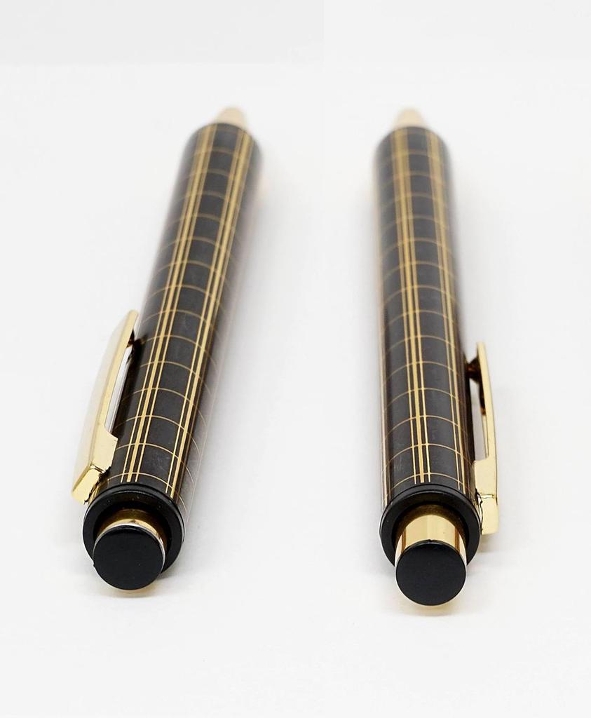 Mini obal na notebook z recyklované hovězí kůže Mocha s bočním háčkem Pouzdro na pero Černá NQ30K Kovová tlustá hřídel s rovným klepáním Sada kuličkových per s dvojitou anodizovanou mřížkou