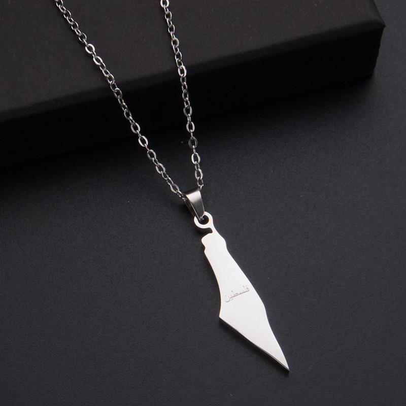 Collar con colgante de mapa de acero inoxidable, titanio y epoxi