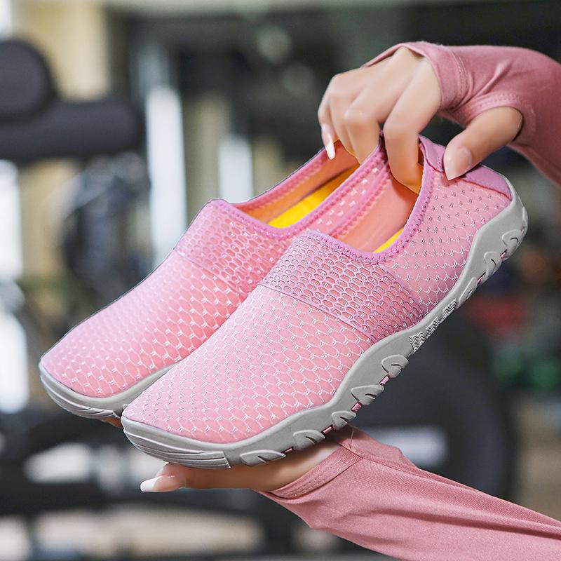 Fashion Pink Fashion Women Fitness Shoes New Couple Water Shoes Breathable Aqua Shoes Swimming Shoes Beach Sport Shoes Plus Size 43