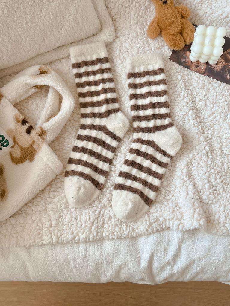 Australian Velvet Coffee Socks Winter Thickened Warm Plush Medium Tube Socks Sweet Girl Sleep Confinement Socks