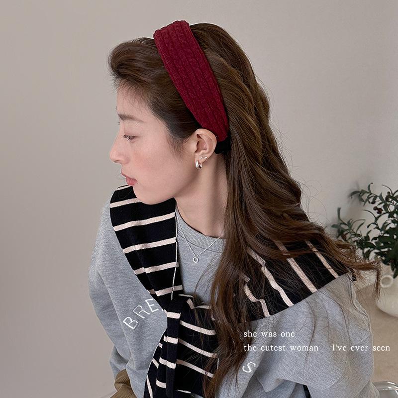 Korean Style Cable Knit Headband for Women – Elegant Autumn/Winter Hair Accessory