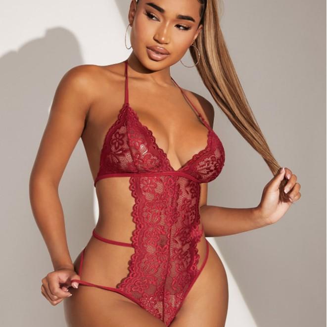 Deep V perspective sexy lace women's three-point seduction sexy backless sexy lingerie