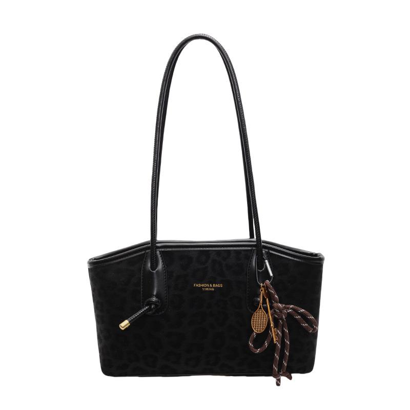 

Chic Large-Capacity Leopard Print Women s Tote Bag - Versatile for Outdoor Commute and Stylish Shoulder Use One Size чёрный