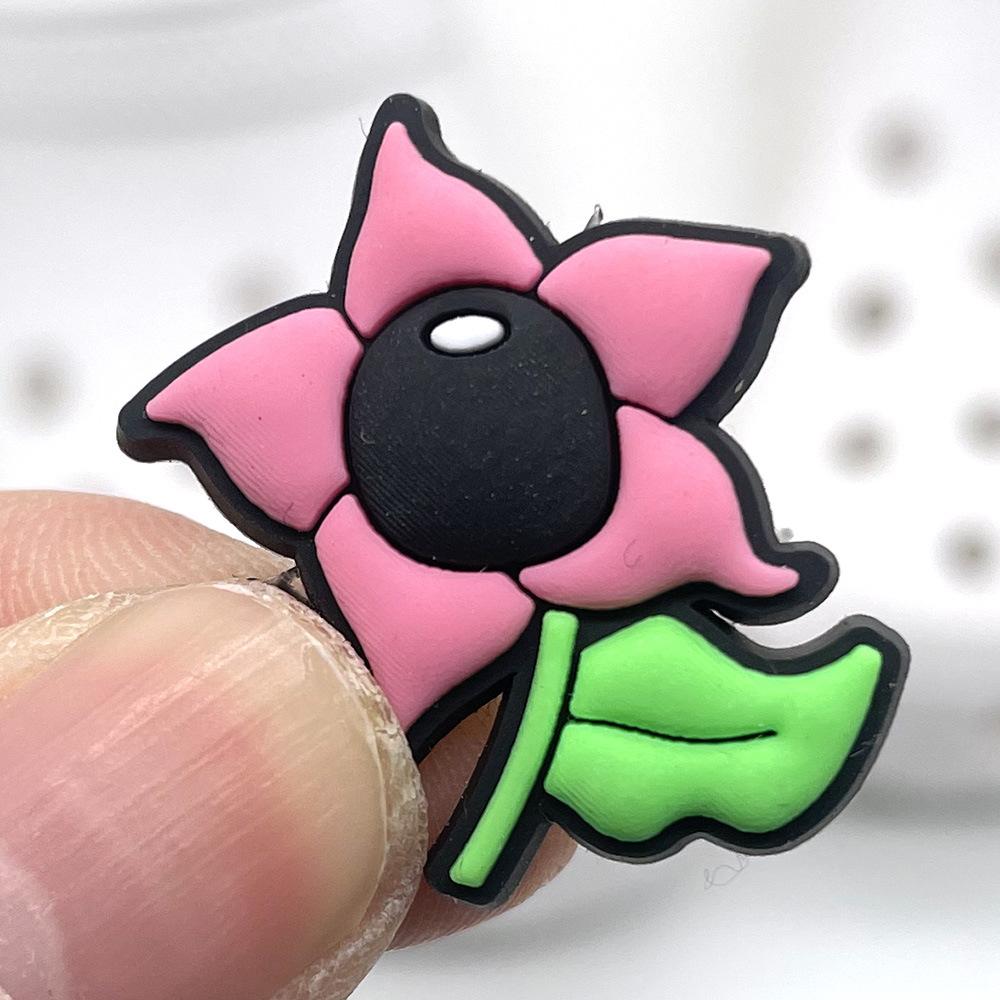 Shoe Charms Accessories Decoration Cute Pink Hole Shoes Flower Shoe Buckle PVC Soft Plastic Cartoon Detachable Match 1pcs