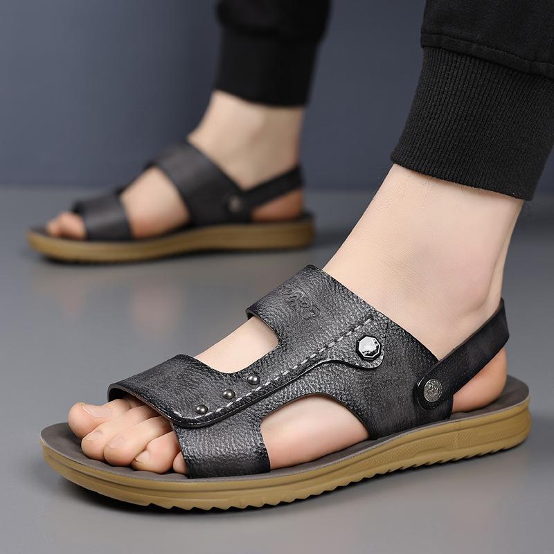 Sandals men's 2025 new summer wear cool slippers men's soft-soled dad shoes driving beach shoes