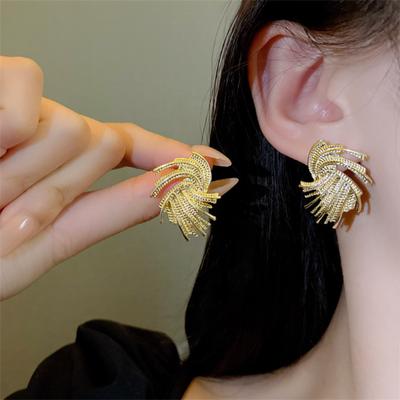 Exaggerated Unique Fashion Korean  Metal Weaving Stud Earrings  for Women Girl Gift Jewelry Wholesale