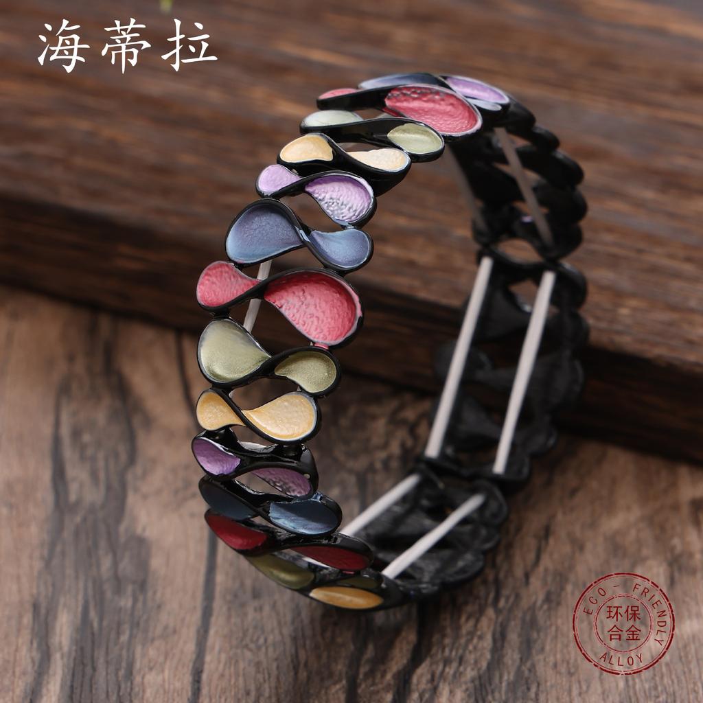 Enamel Geometric Hollow 8-character Flower Bracelet Gun Black Personality Women's Premium Sense Alloy Bracelet