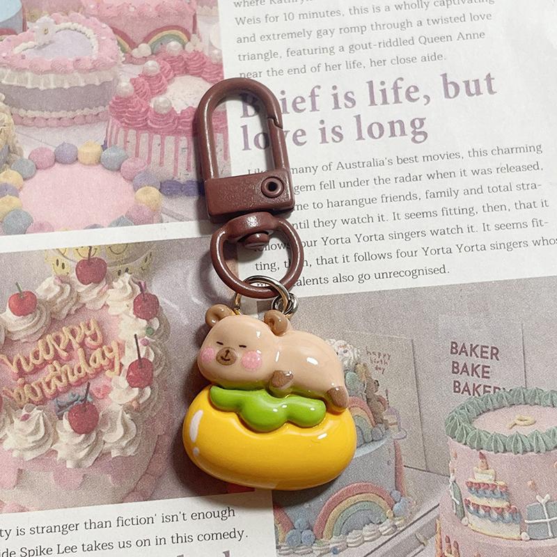 

Мультяшный забавный капибара смоляной брелок милый брелок в виде объятия животного банановая кукла для мужчин и женщин брелок для ключей от машины сумка ювелирные изделия подарок для девочек