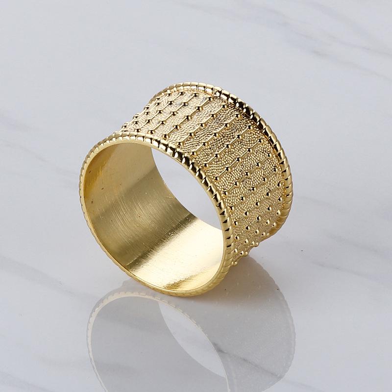 Elegant Metal Napkin Ring for Table Setting Décor