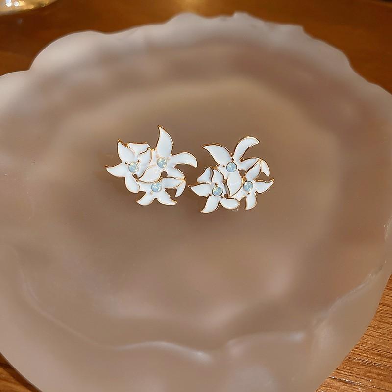 Love Geometric Earrings, Simple Flower Earrings, Fashionable Temperament Earrings, High-end Sense Earrings, Gifts